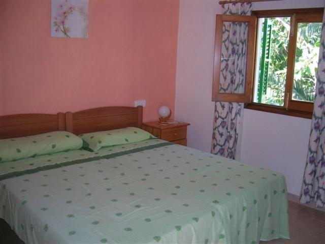 Pension Las Tres Golondrinas Es Figueral Exterior photo