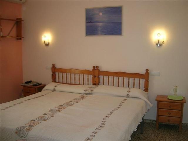 Pension Las Tres Golondrinas Es Figueral Exterior photo